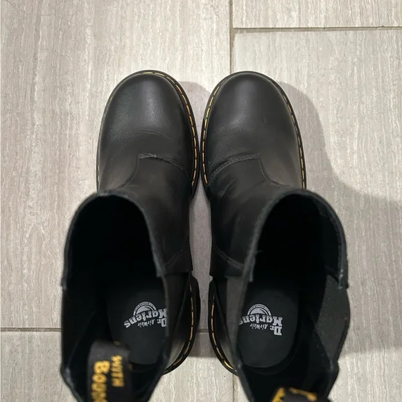 New Dr Marten Spence Heeled Boots - Picture 2 of 9